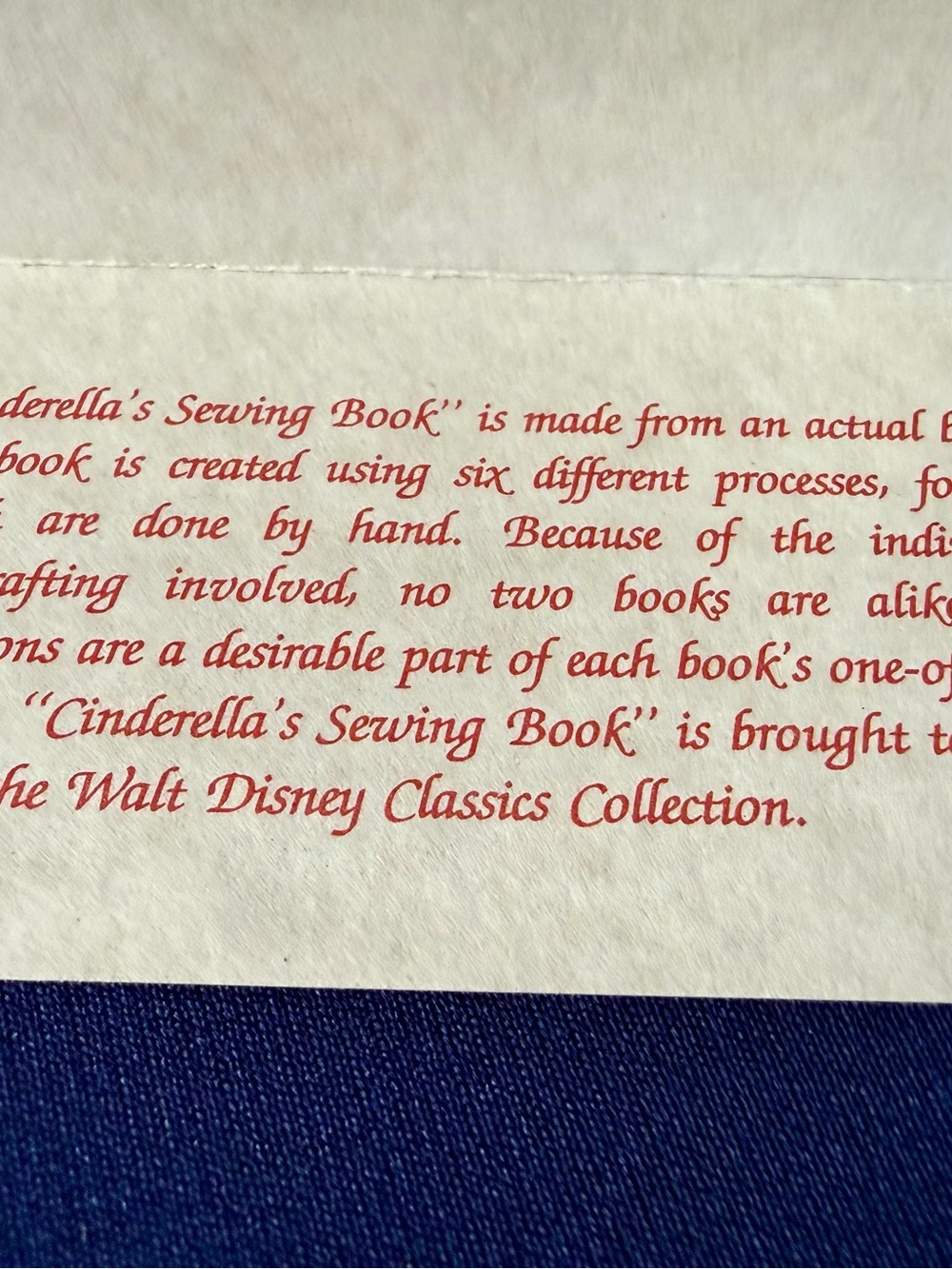 WDCC Cinderella’s Sewing Book Disney Classics Collection Box COA Stand Retired - Picture 6 of 8